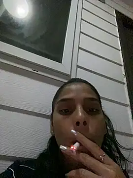 Snapshot of Saray_queen1 chatting on July 2, 12:10 am Saray queen1 online show from July 2, 12:10 am