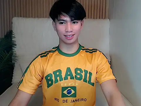 horny jamesxx online show from May 25, 1:33 am