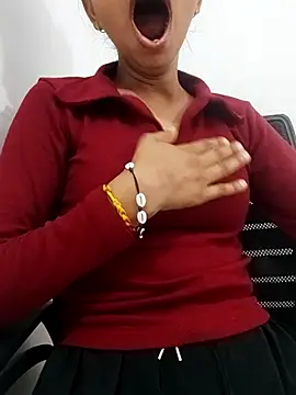 Snapshot of sexy_rubina89 chatting on June 24, 4:00 am sexy rubina89 online show from June 24, 4:00 am