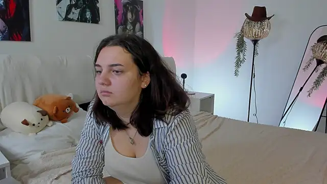 Snapshot of Mary_F0x chatting on July 3, 6:09 am Mary F0x online show from July 3, 6:09 am
