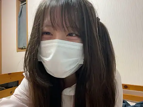 Snapshot of miniminimo_o chatting on June 23, 12:03 pm miniminimo o online show from June 23, 12:03 pm