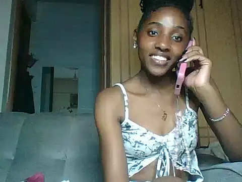 Snapshot of Velvet_peach chatting on May 19, 9:43 pm Velvet peach online show from May 19, 9:43 pm