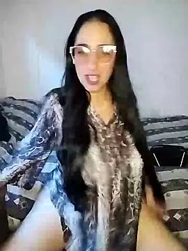 Snapshot of Pamela_sa chatting on July 6, 10:45 pm Pamela sa online show from July 6, 10:45 pm