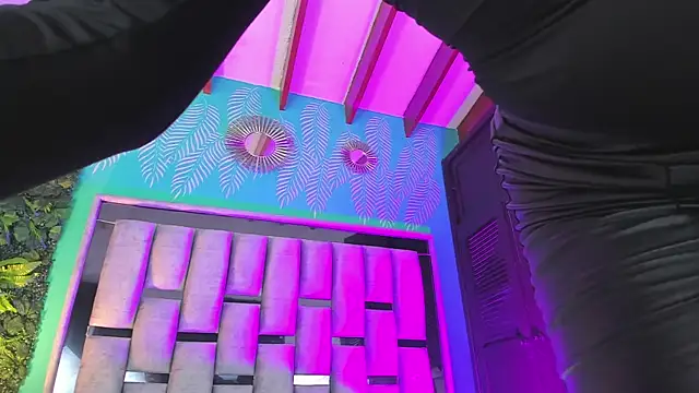 Snapshot of Emilye_rousee chatting on July 3, 12:44 pm Emilye rousee online show from July 3, 12:44 pm