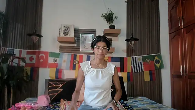 Snapshot of Evaa_campbell chatting on June 24, 12:48 pm Evaa campbell online show from June 24, 12:48 pm