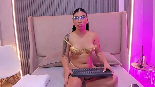 MaiaLopez online show from June 6, 8:02 pm