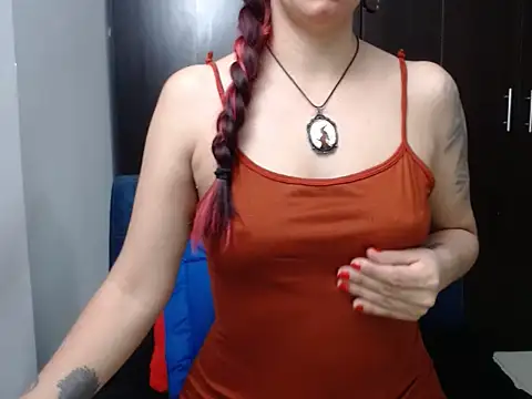 Snapshot of red_milf_ chatting on June 6, 11:09 pm red milf online show from June 6, 11:09 pm