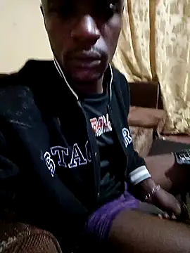 Snapshot of janvierer chatting on May 21, 6:37 pm janvierer online show from May 21, 6:37 pm