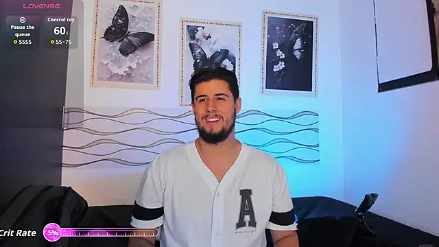 Snapshot of Ryan_evannss_ chatting on June 15, 11:23 am Ryan evannss online show from June 15, 11:23 am
