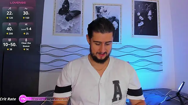 Snapshot of Ryan_evannss_ chatting on July 3, 12:11 pm Ryan evannss online show from July 3, 12:11 pm