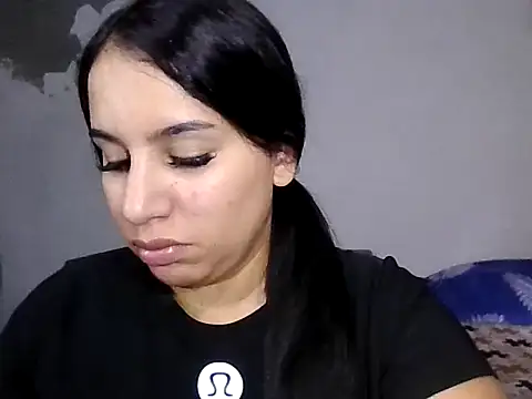 Snapshot of tifanny27 chatting on July 23, 8:18 pm tifanny27 online show from July 23, 8:18 pm