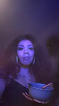 Snapshot of NailGoddessnow chatting on December 27, 2:58 am NailGoddessnow online show from December 27, 2:58 am