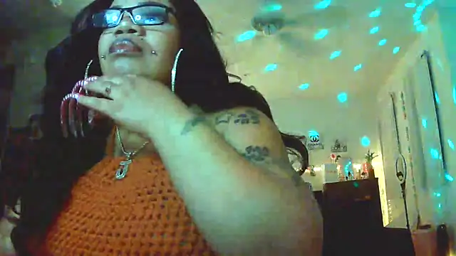 Snapshot of NailGoddessnow chatting on September 28, 5:35 am NailGoddessnow online show from September 28, 5:35 am