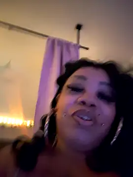 Snapshot of NailGoddessnow chatting on December 14, 6:52 am NailGoddessnow online show from December 14, 6:52 am