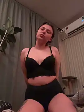 Yuna Gasai online show from May 23, 5:39 pm