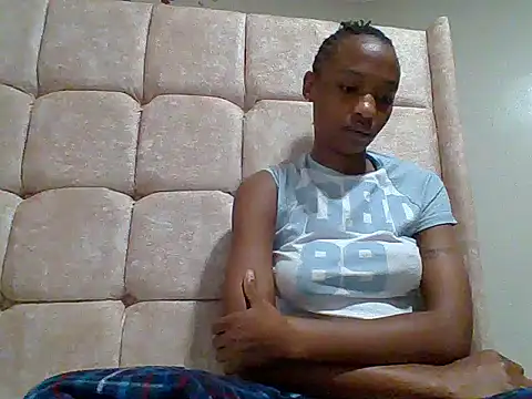 Snapshot of Petite_baby55 chatting on May 20, 6:14 pm Petite baby55 online show from May 20, 6:14 pm