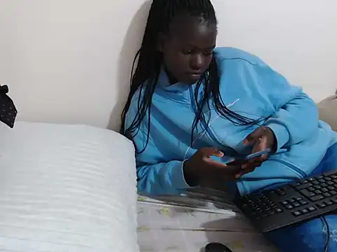 Snapshot of chichie_ chatting on July 9, 6:23 pm chichie online show from July 9, 6:23 pm