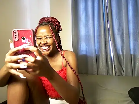 Snapshot of Sugar_burst chatting on May 15, 11:28 am Sugar burst online show from May 15, 11:28 am