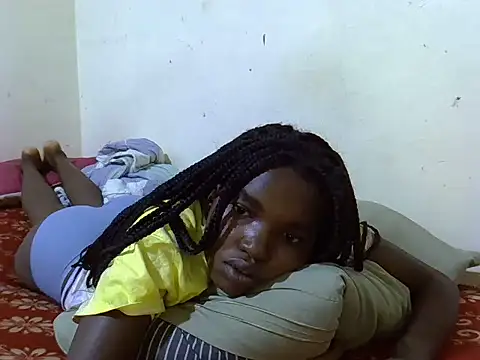 Snapshot of princess_scovia chatting on June 16, 11:40 pm princess scovia online show from June 16, 11:40 pm