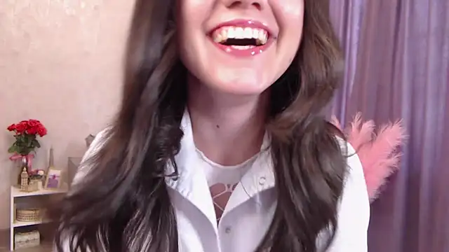 Snapshot of SusanMorandi chatting on June 19, 9:02 am SusanMorandi online show from June 19, 9:02 am