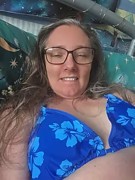 Snapshot of Izzylove47 chatting on July 3, 11:49 am Izzylove47 online show from July 3, 11:49 am