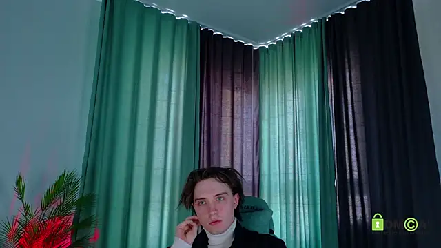 Low Key Heat online show from May 16, 9:17 am