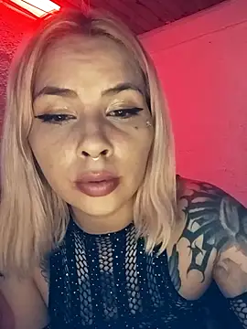 Snapshot of samyMoney chatting on May 23, 8:46 pm samyMoney online show from May 23, 8:46 pm