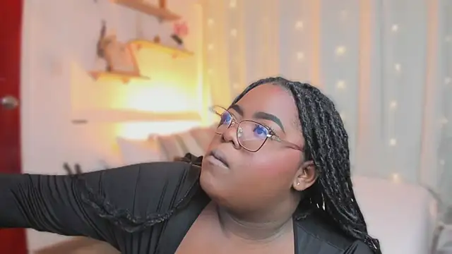 Snapshot of Ayanaa_Ebony_ chatting on June 18, 11:14 am Ayanaa Ebony online show from June 18, 11:14 am