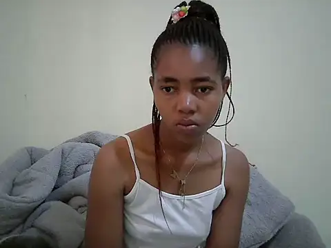 Snapshot of MidnightNala chatting on June 19, 5:01 am MidnightNala online show from June 19, 5:01 am