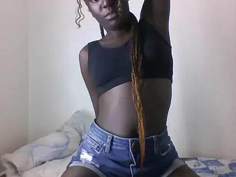 Snapshot of LatishLava chatting on June 2, 9:39 pm LatishLava online show from June 2, 9:39 pm