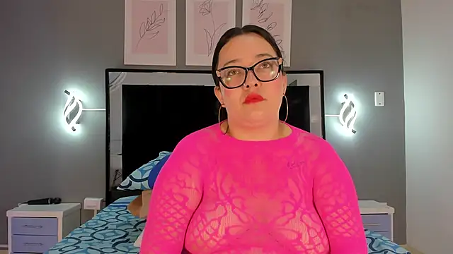 Snapshot of zoe_curvyy chatting on June 16, 12:08 pm zoe curvyy online show from June 16, 12:08 pm