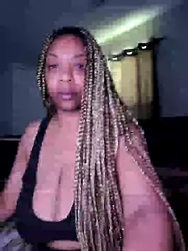 Snapshot of KinkeeKaee chatting on July 3, 4:13 pm KinkeeKaee online show from July 3, 4:13 pm