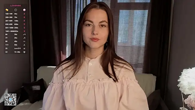 Snapshot of CarolannMirjah chatting on July 11, 4:15 am CarolannMirjah online show from July 11, 4:15 am