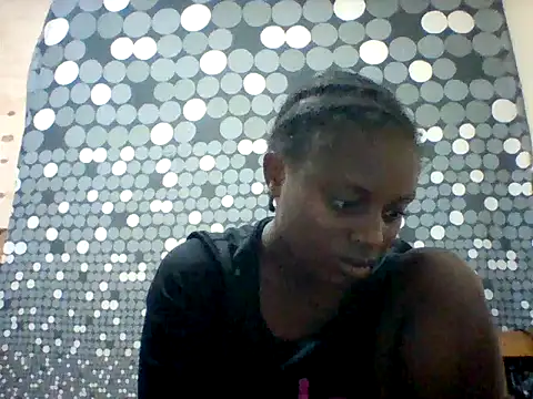 Snapshot of liligal chatting on July 4, 4:07 am liligal online show from July 4, 4:07 am