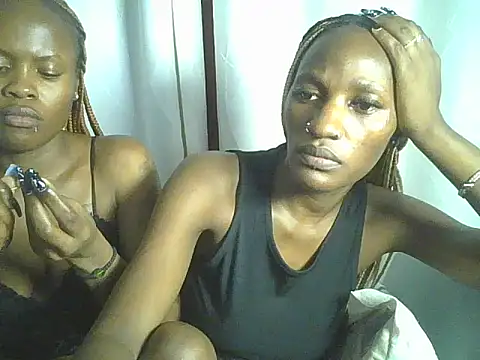 Snapshot of SleekCandy_petites chatting on June 26, 7:29 pm SleekCandy petites online show from June 26, 7:29 pm