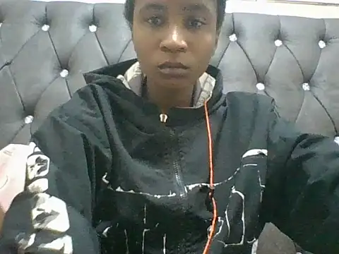 Snapshot of sweetebony_r chatting on June 2, 2:35 am sweetebony r online show from June 2, 2:35 am