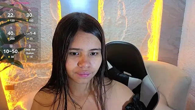 Snapshot of roxan1_tp chatting on June 14, 12:40 pm roxan1 tp online show from June 14, 12:40 pm