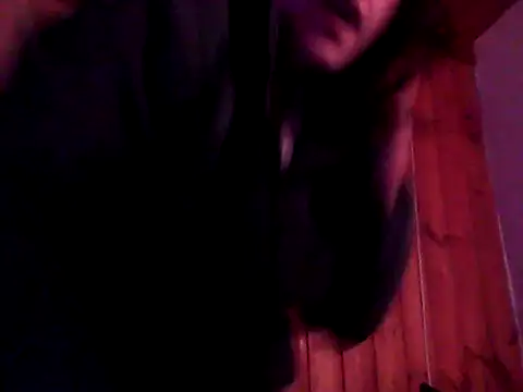 Snapshot of carolina370 chatting on May 20, 2:18 am carolina370 online show from May 20, 2:18 am