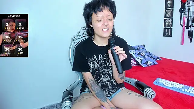 Snapshot of baby_punk_ chatting on July 2, 10:27 pm baby punk online show from July 2, 10:27 pm