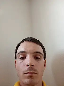 Snapshot of thomsnapchaud chatting on July 10, 9:56 am thomsnapchaud online show from July 10, 9:56 am