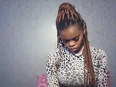 BustieLaura online show from June 14, 6:26 am
