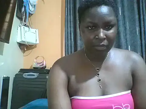 Snapshot of Queenbella780 chatting on May 16, 12:59 pm Queenbella780 online show from May 16, 12:59 pm
