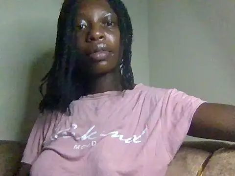 Snapshot of miss_petite0 chatting on May 23, 6:51 am miss petite0 online show from May 23, 6:51 am