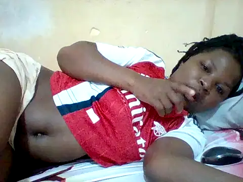 Snapshot of Camilla-Sweets chatting on June 25, 7:13 am Camilla-Sweets online show from June 25, 7:13 am