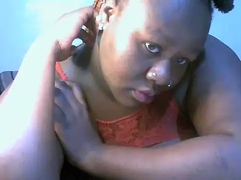 Snapshot of cumming-queen chatting on July 12, 1:18 am cumming-queen online show from July 12, 1:18 am