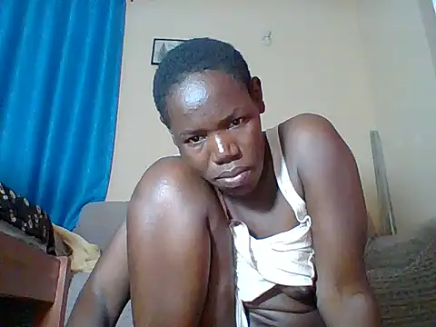 Snapshot of Blacksexyqueen24 chatting on June 24, 8:52 pm Blacksexyqueen24 online show from June 24, 8:52 pm