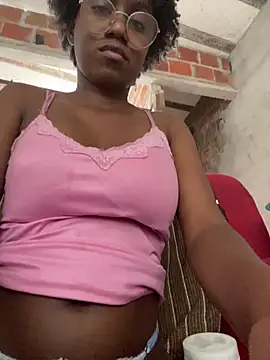 Snapshot of cacauzinhababy chatting on June 19, 6:01 pm cacauzinhababy online show from June 19, 6:01 pm