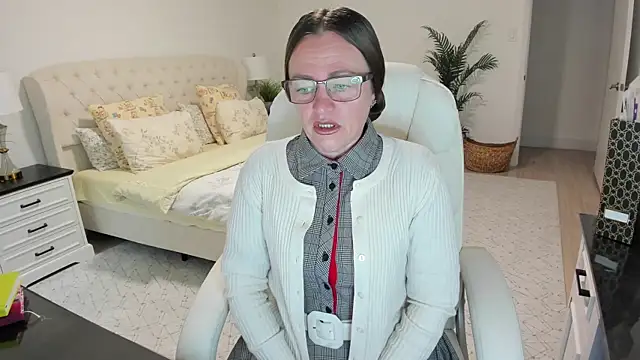 Snapshot of Vika73 chatting on April 29, 11:14 am Vika73 online show from April 29, 11:14 am