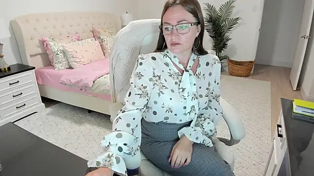 Vika73 online show from June 27, 11:26 am