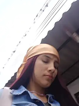 Snapshot of Thamaragomexxx chatting on June 13, 10:40 pm Thamaragomexxx online show from June 13, 10:40 pm